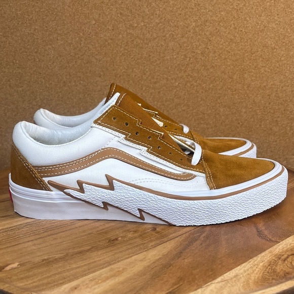 Vans
Old skool
Bolt
‘Cathay spice’
NWOT - Picture 3 of 16